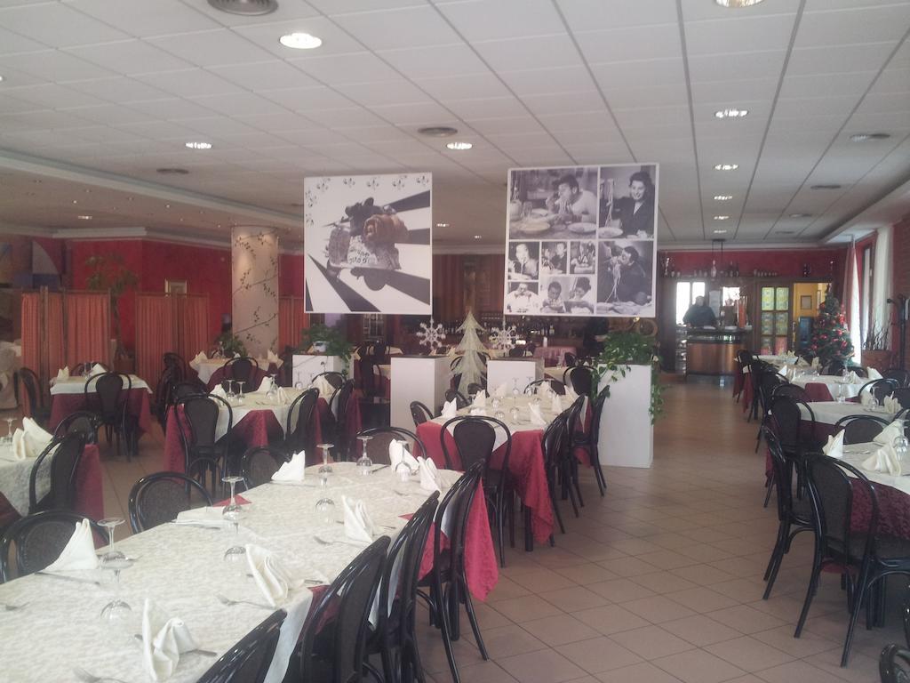 Hotel Miami Civitella Del Tronto Extérieur photo